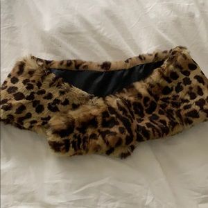 Genuine leopard fur collar / stole